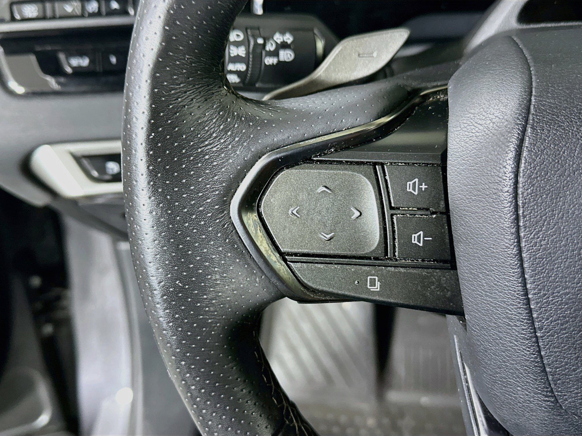 Used 2024 Lexus RX 500h F Sport w/ Convenience Package AWD/4WD image 16