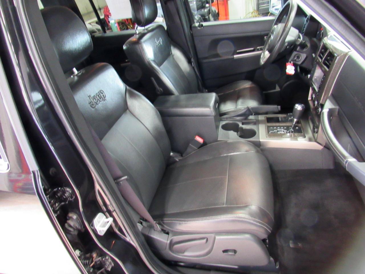 Used 2012 Jeep Liberty Limited Jet w/ Chrome Accents Group AWD/4WD image 24