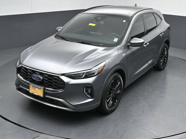 Certified 2023 Ford Escape ST-Line Elite w/ Premium Technology Package AWD/4WD image 44