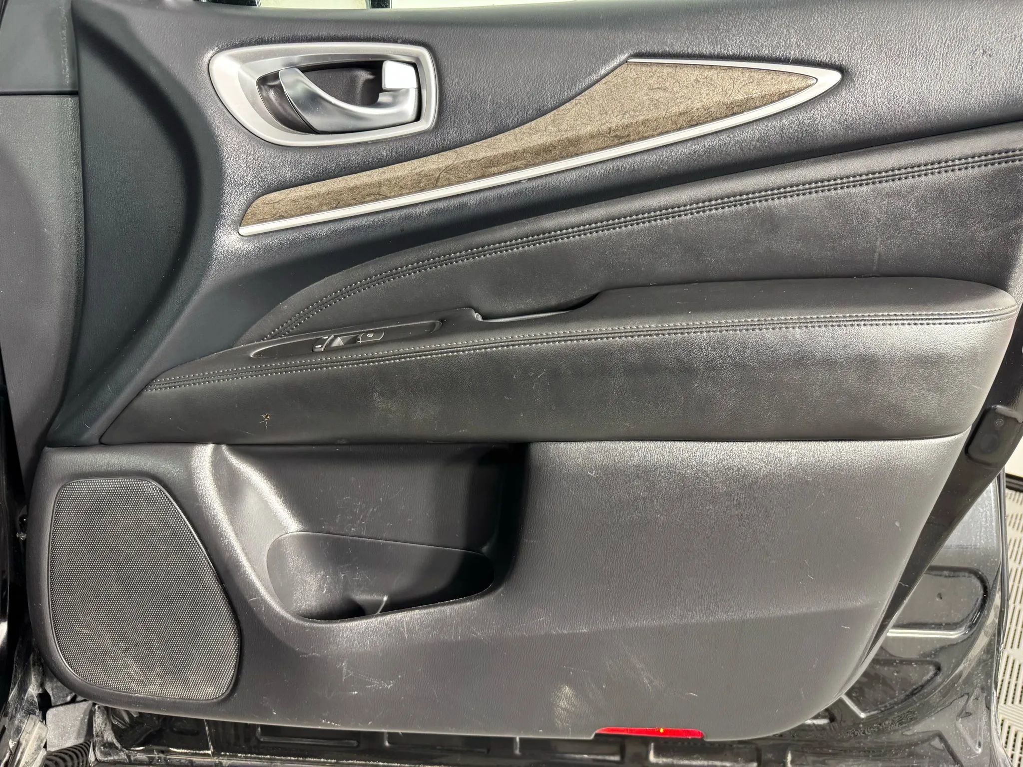 Used 2014 INFINITI QX60 AWD w/ Premium Plus Package image 46