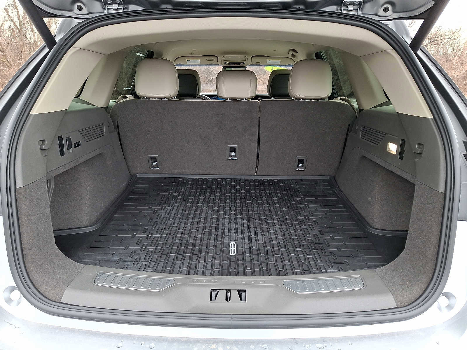 Used 2024 Lincoln Nautilus Premier image 30