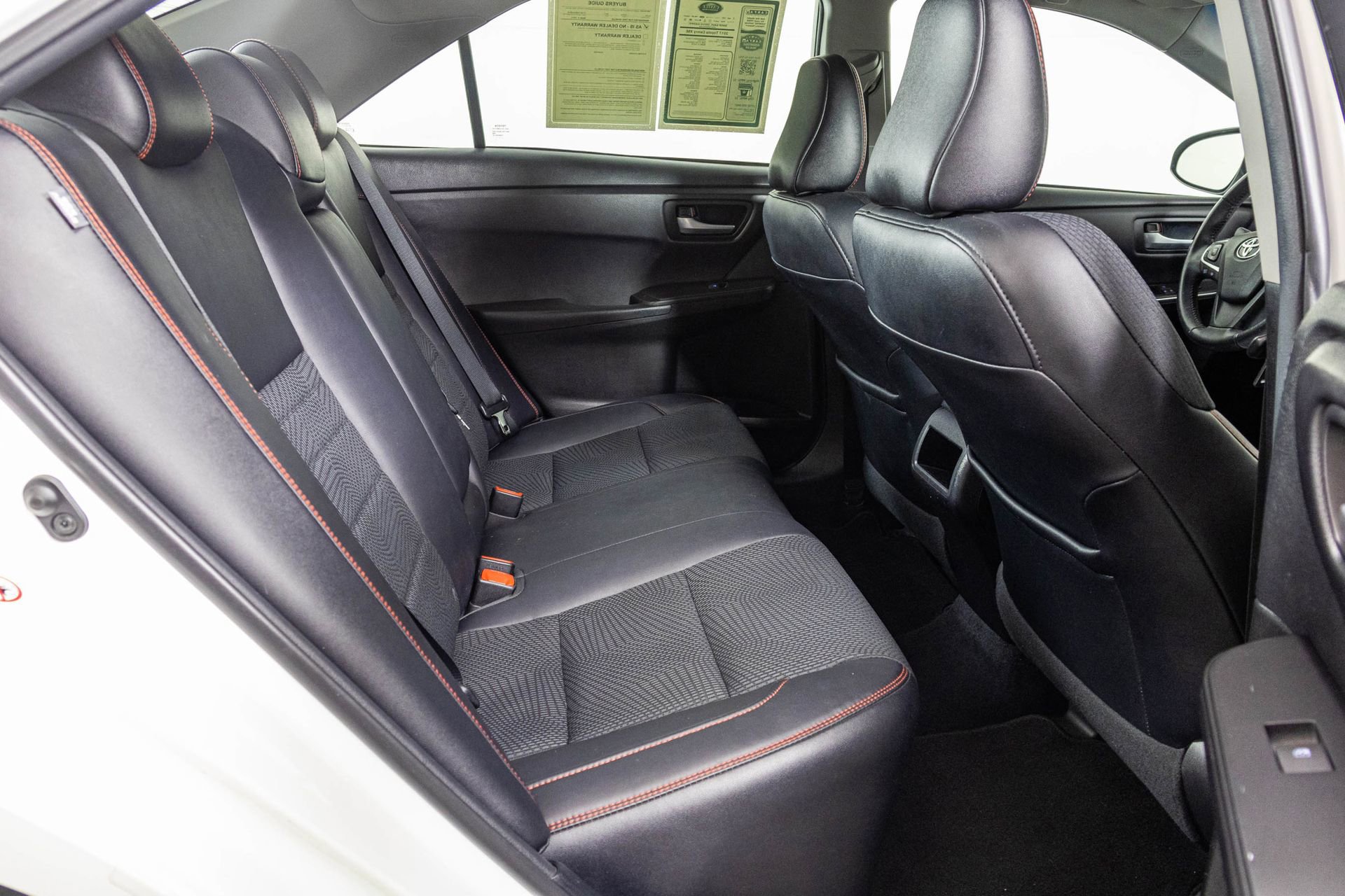 Used 2017 Toyota Camry SE FWD image 36