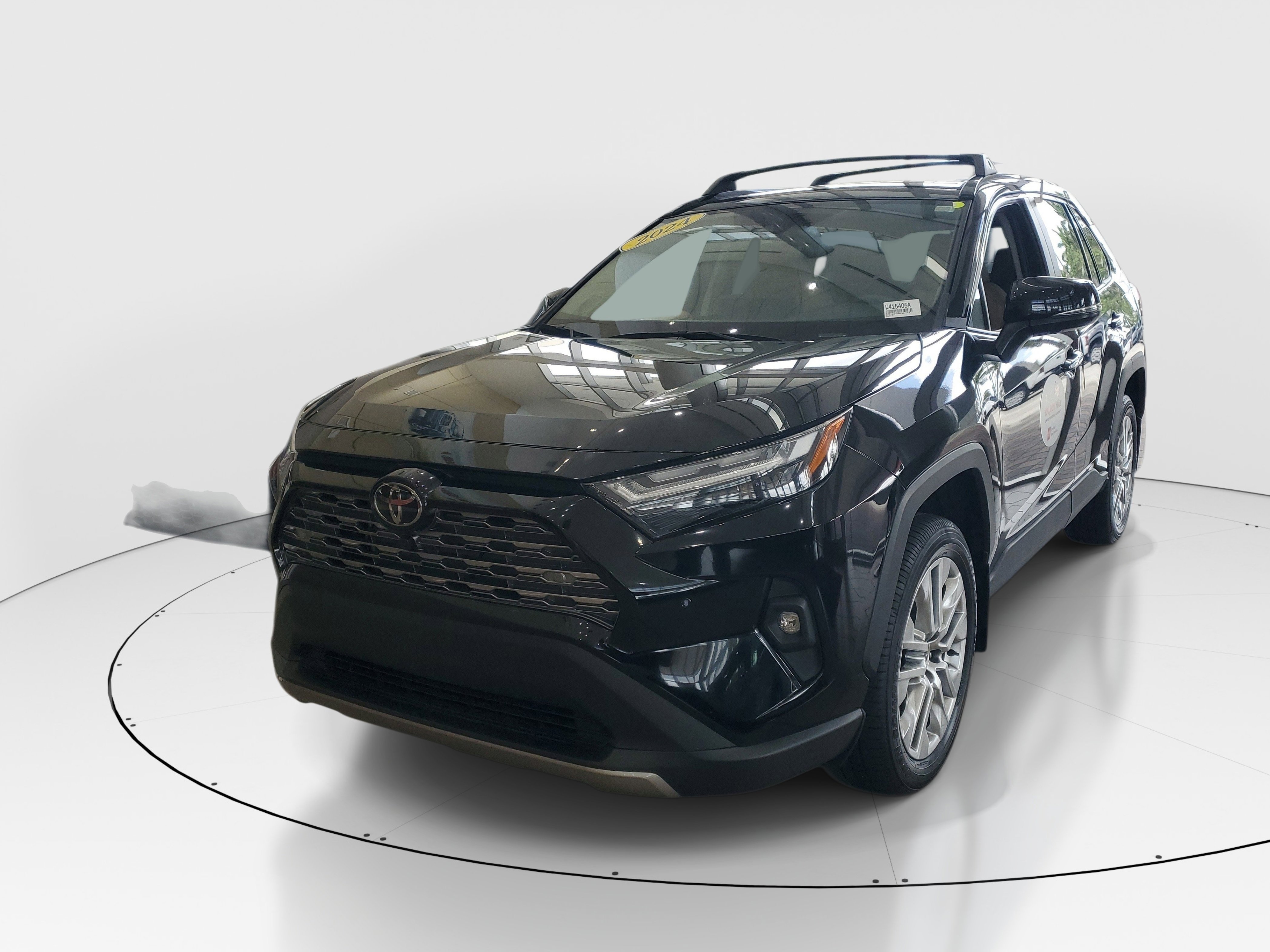 Used 2024 Toyota RAV4 Limited w/ Advanced Technology Package FWD image 4