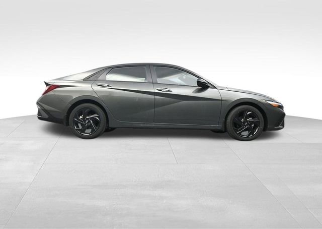 New 2026 Hyundai Elantra Sport FWD image 36