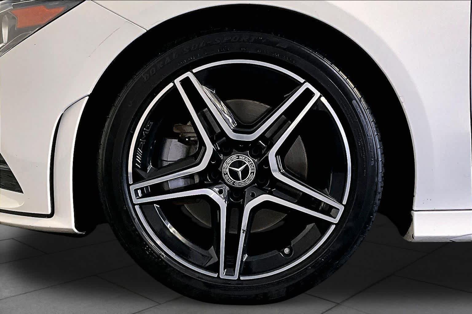 Used 2021 Mercedes-Benz CLA 250 4MATIC image 11