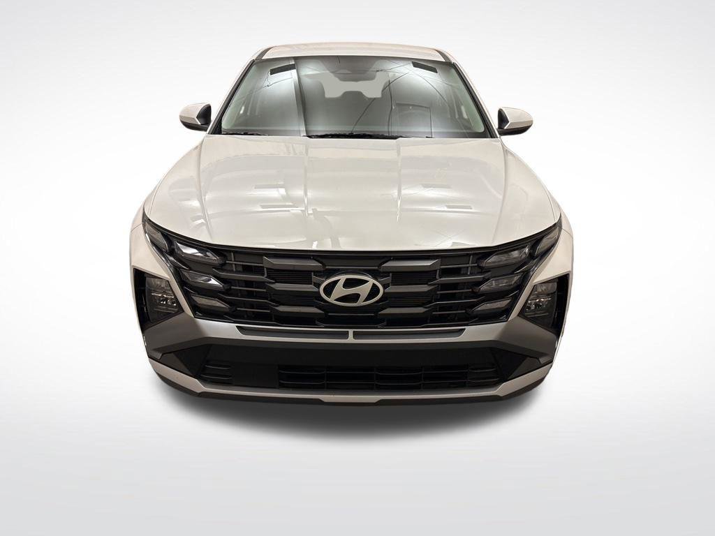 New 2025 Hyundai Tucson SE image 2