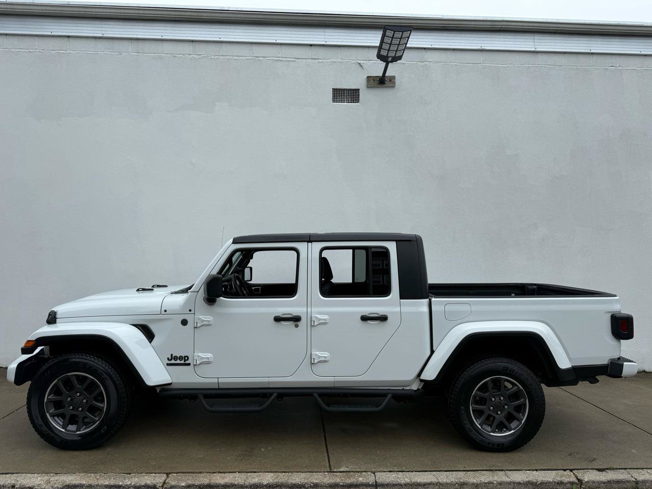 Used 2021 Jeep Gladiator Sport w/ Quick Order Package 24Q 80Th AWD/4WD image 29
