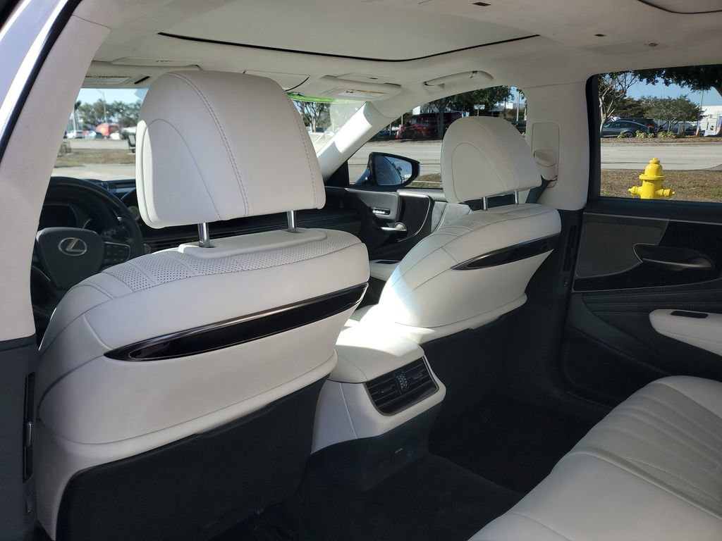 Used 2023 Lexus LS 500 Core w/ Interior Upgrade Package image 15
