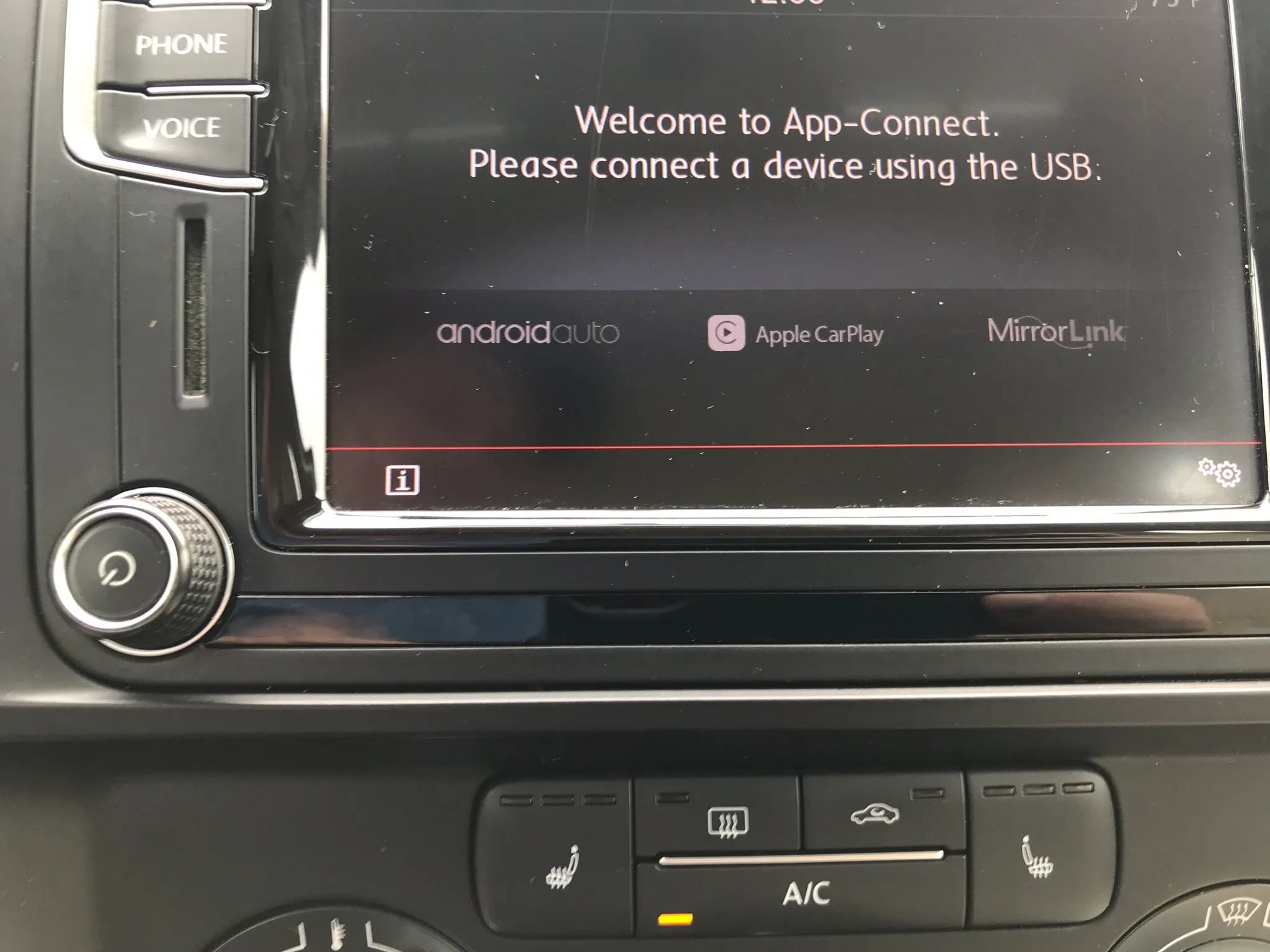 Used 2017 Volkswagen Jetta SE FWD image 28