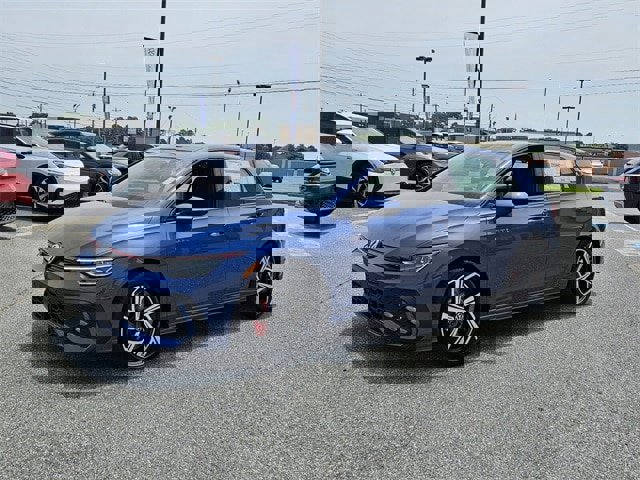 New 2025 Volkswagen GTI SE image 3