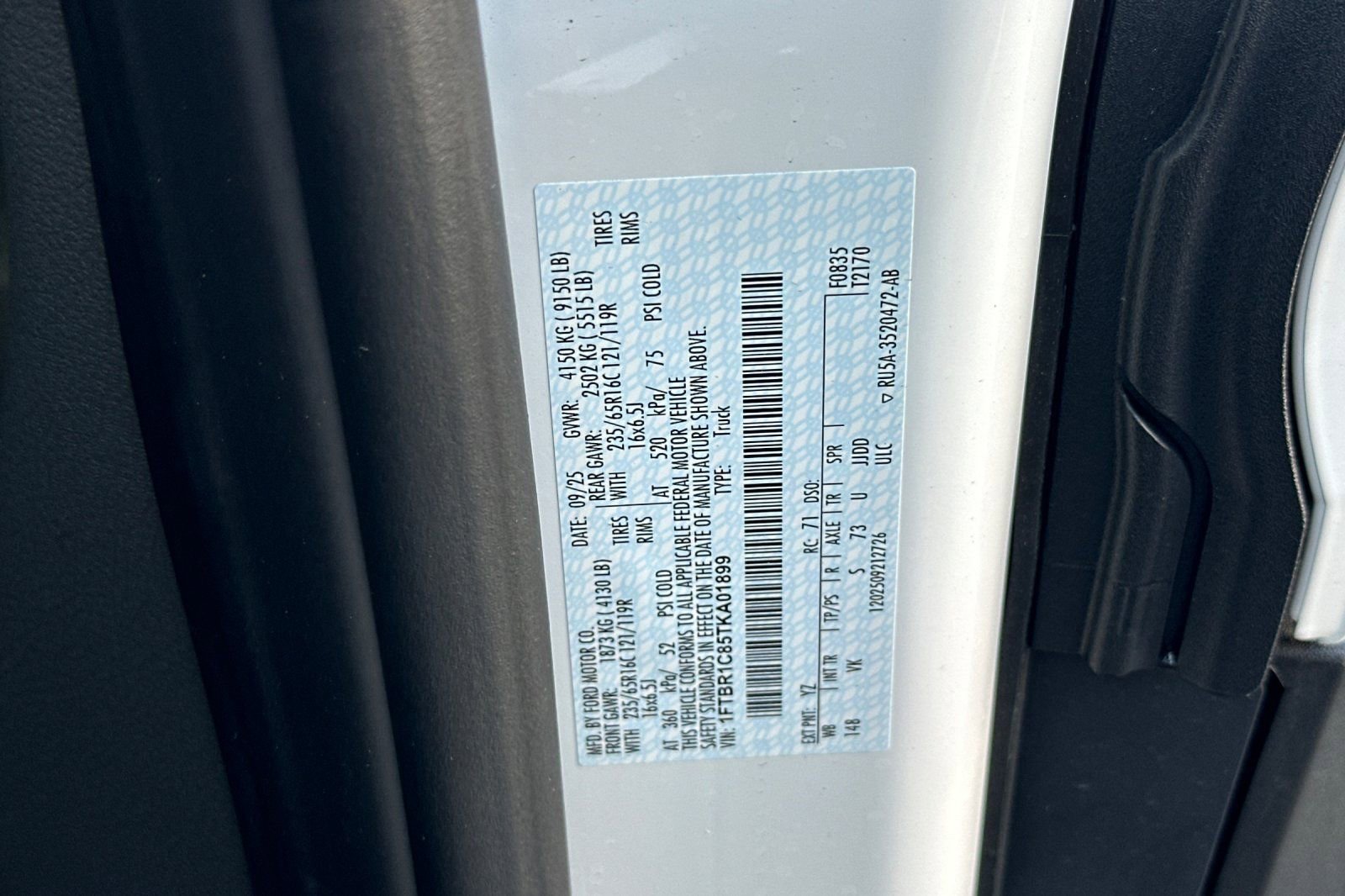 New 2026 Ford Transit 250 148 Medium Roof w/ Load Area Protection Package RWD image 25