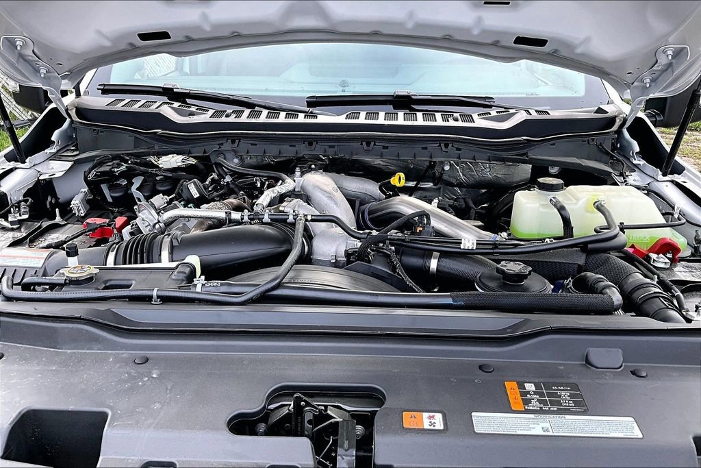 New 2026 Ford F250 Lariat w/ Black Appearance Package image 13