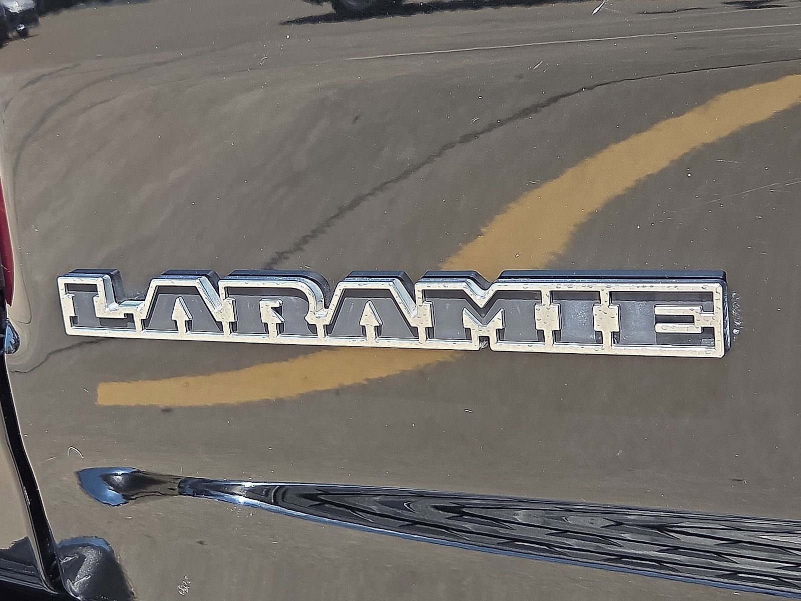 Used 2023 RAM 1500 Laramie AWD/4WD image 9