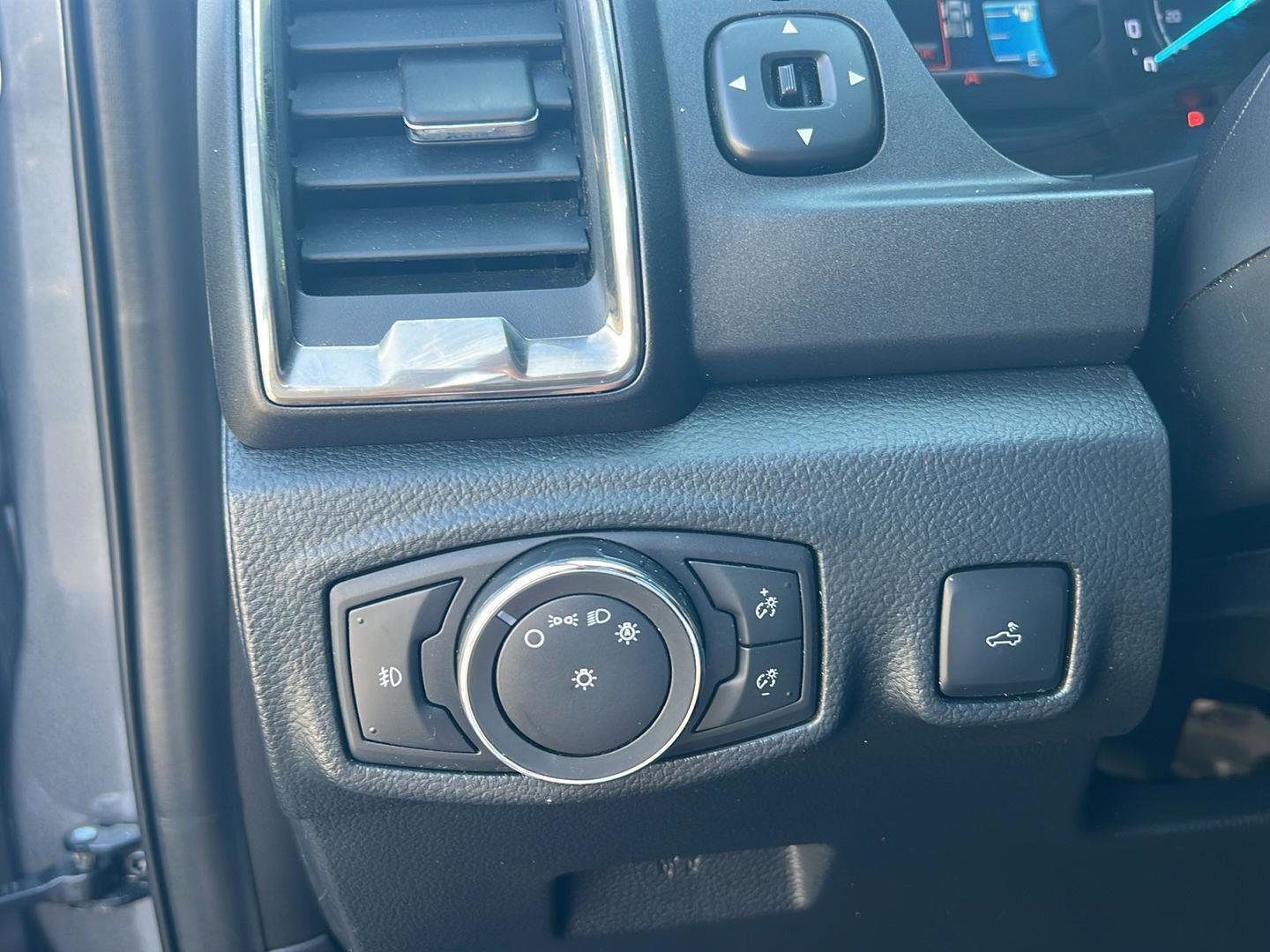 Used 2021 Ford Ranger Lariat w/ Tremor Off-Road Package AWD/4WD image 18
