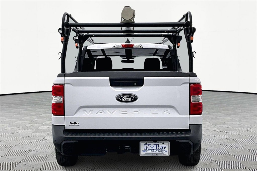 Used 2025 Ford Maverick XLT w/ Equipment Group 302A image 4