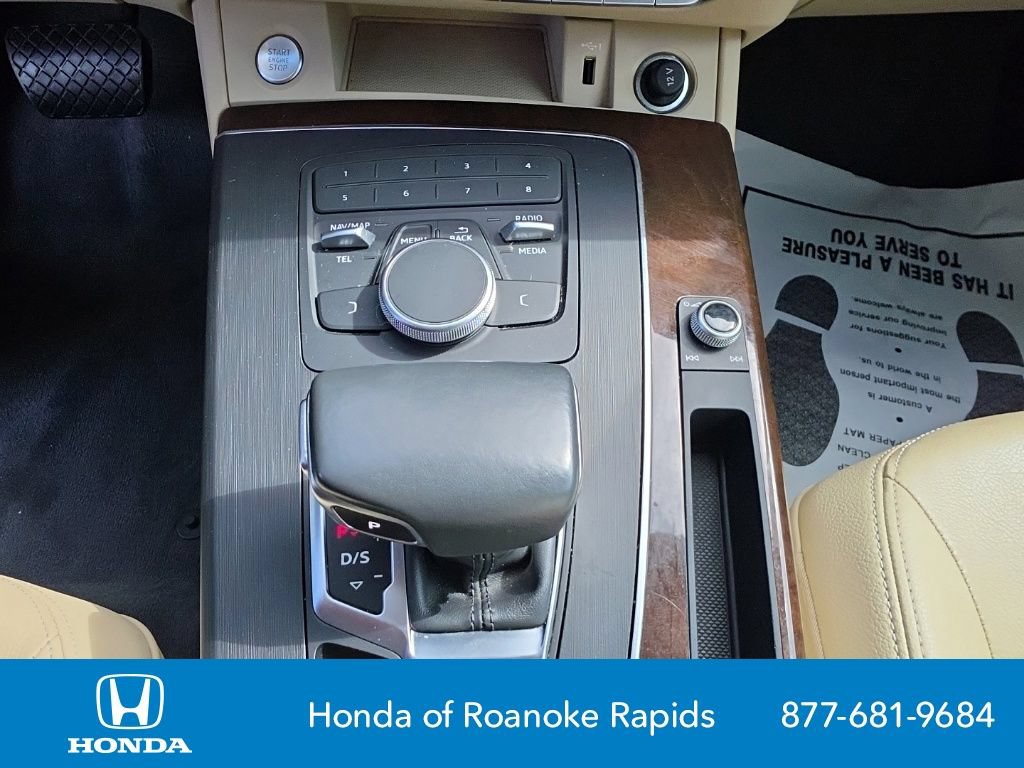 Used 2019 Audi Q5 2.0T Premium w/ Convenience Package AWD/4WD image 17