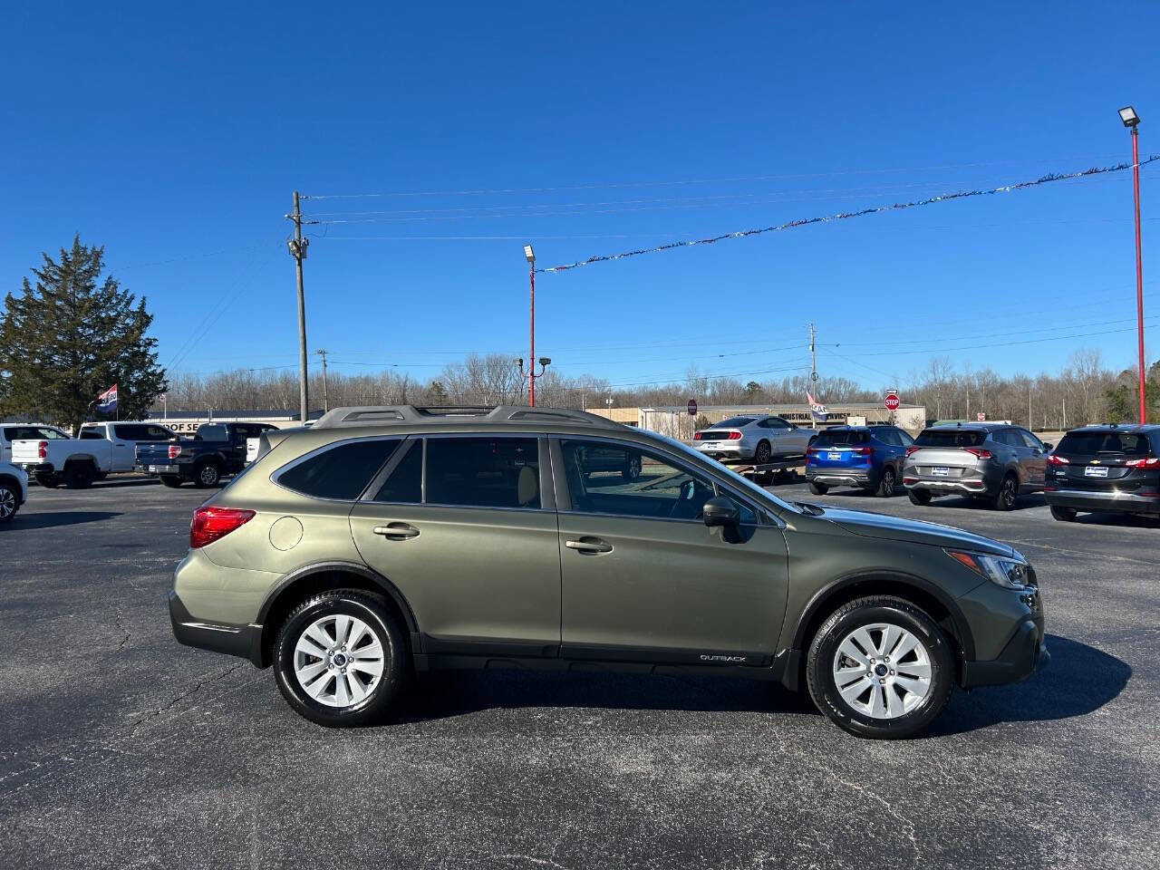 Used 2018 Subaru Outback 2.5i Premium image 5