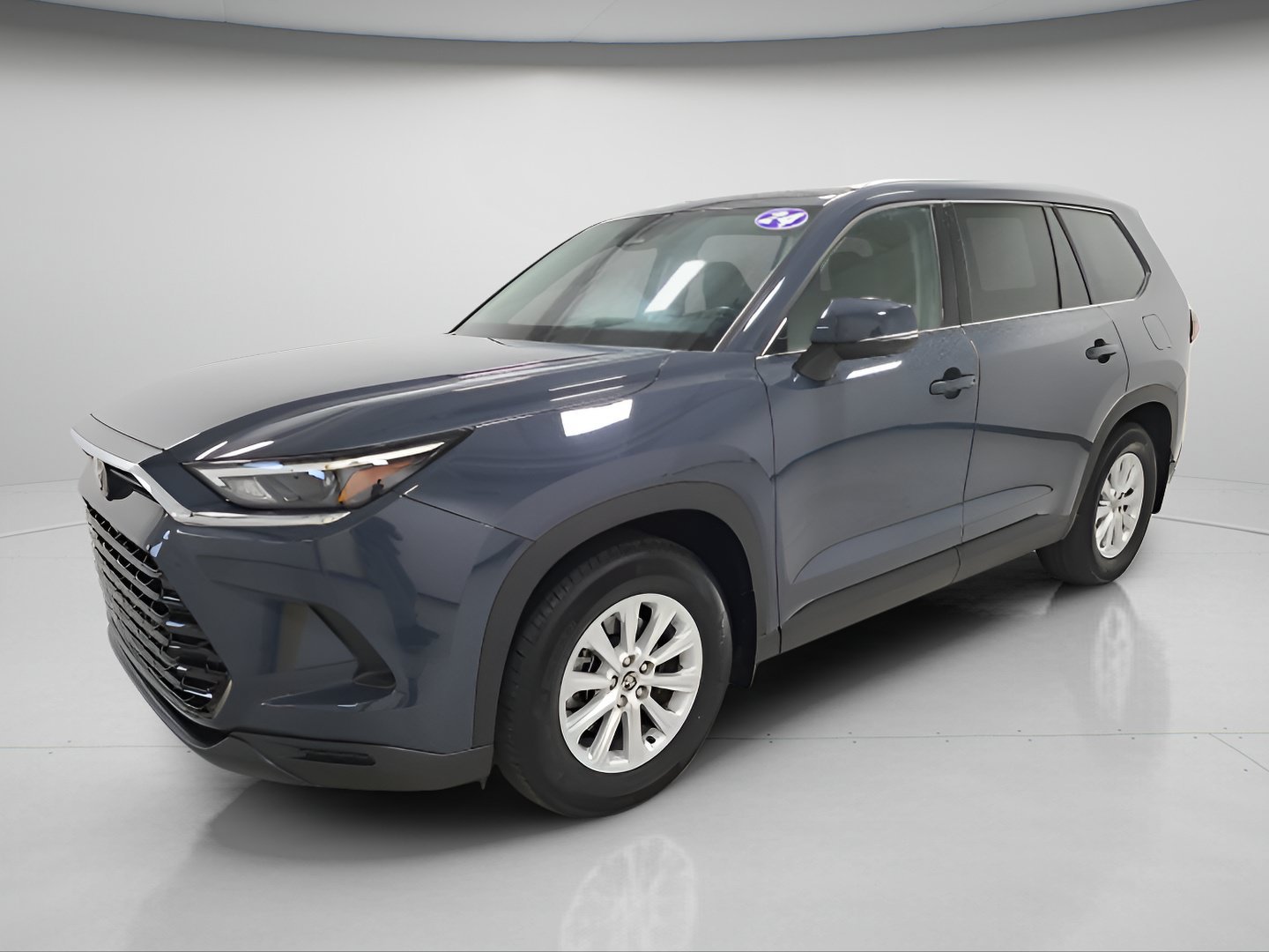 Used 2024 Toyota Grand Highlander AWD image 3