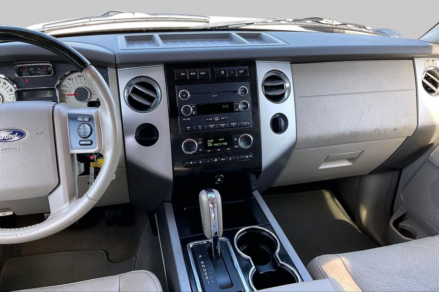 Used 2011 Ford Expedition Limited RWD image 6