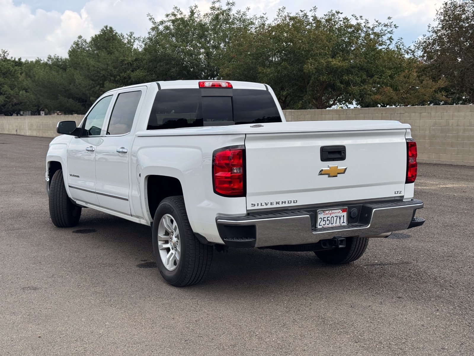 Used 2015 Chevrolet Silverado 1500 LTZ RWD image 6