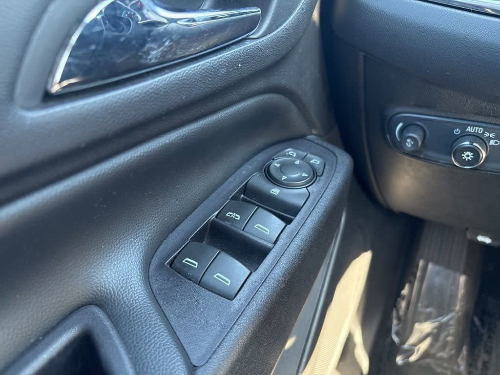 Used 2020 Chevrolet Equinox LT image 27