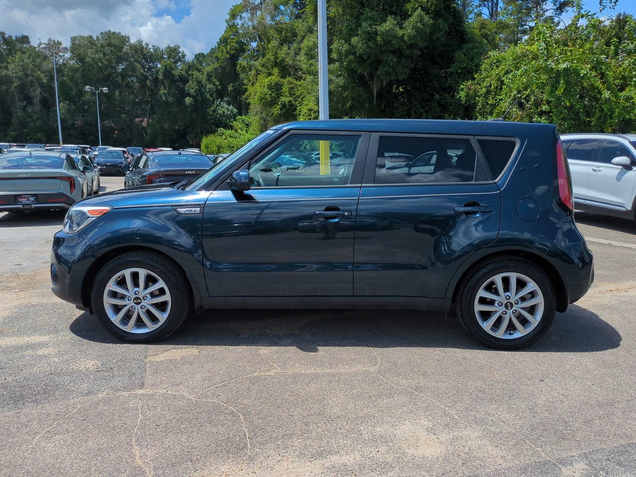Used 2019 Kia Soul + FWD image 8