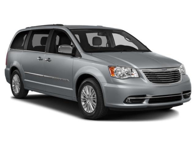 Used 2015 Chrysler Town & Country Touring-L FWD image 9