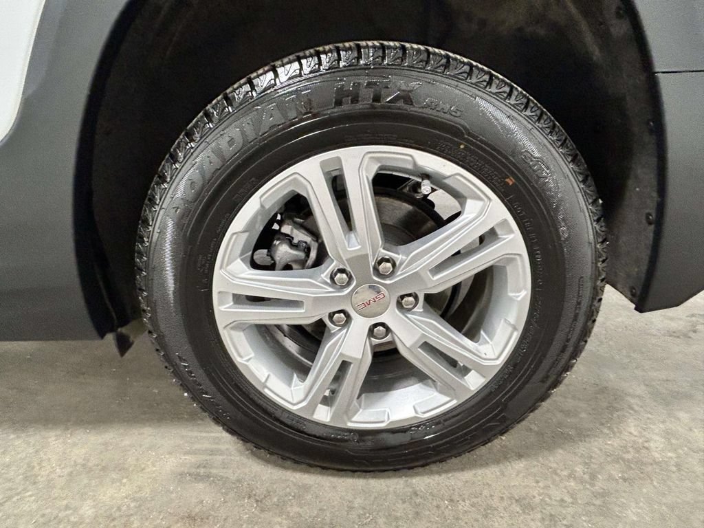 Used 2024 GMC Terrain SLE AWD/4WD image 7