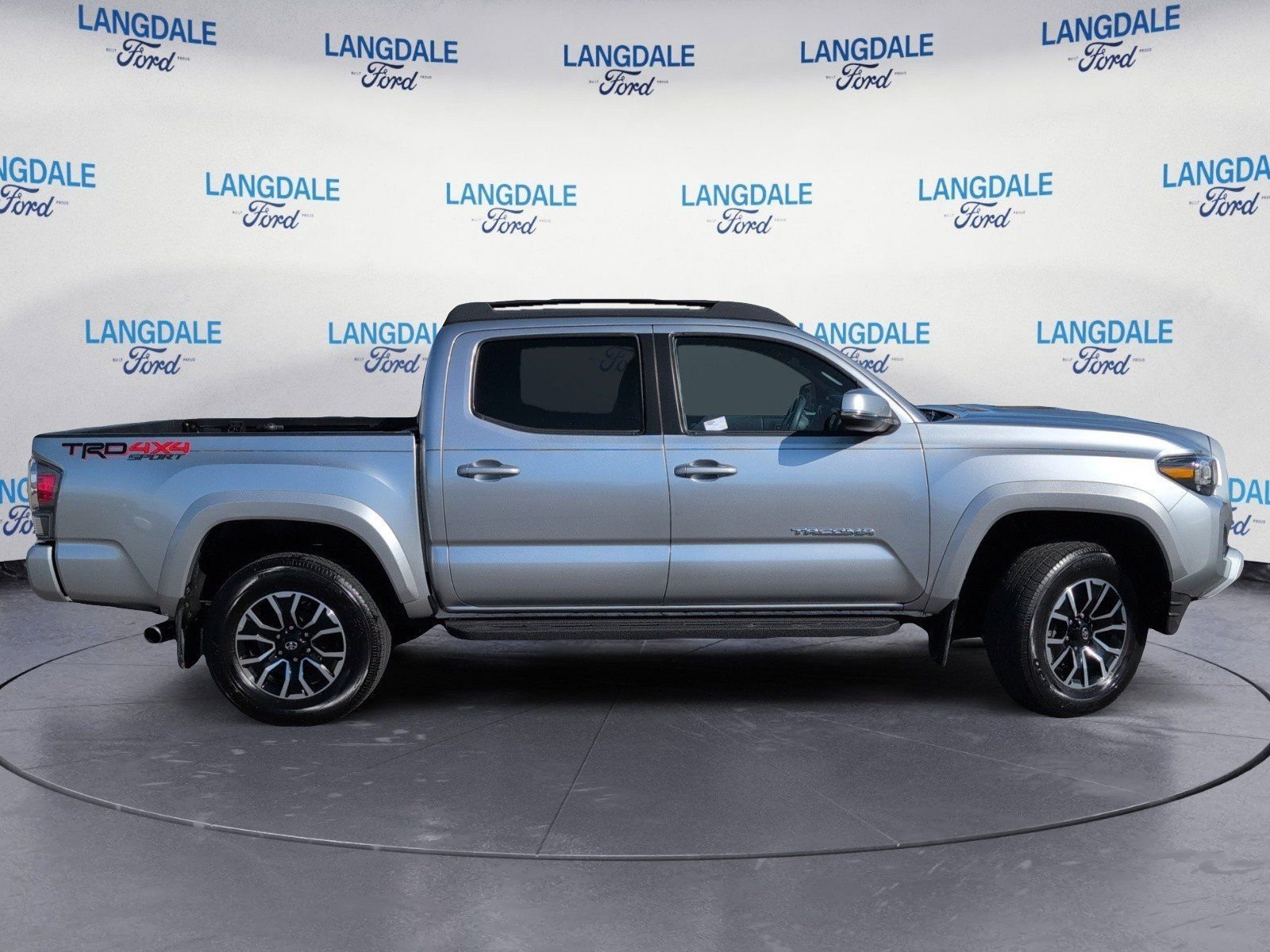 Used 2022 Toyota Tacoma TRD Sport w/ Technology Package AWD/4WD video 3