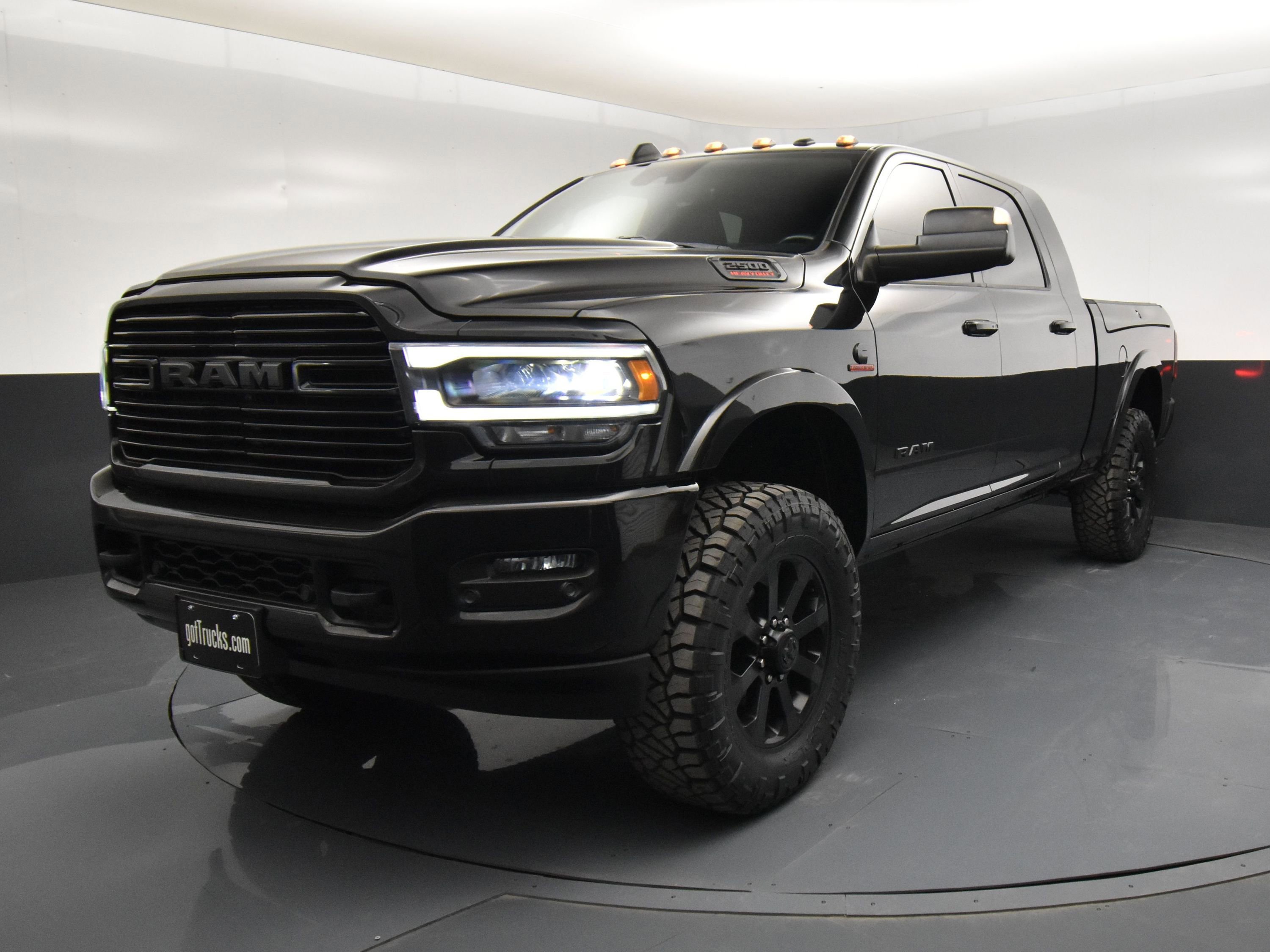 Used 2020 RAM 2500 Laramie w/ Night Edition image 2