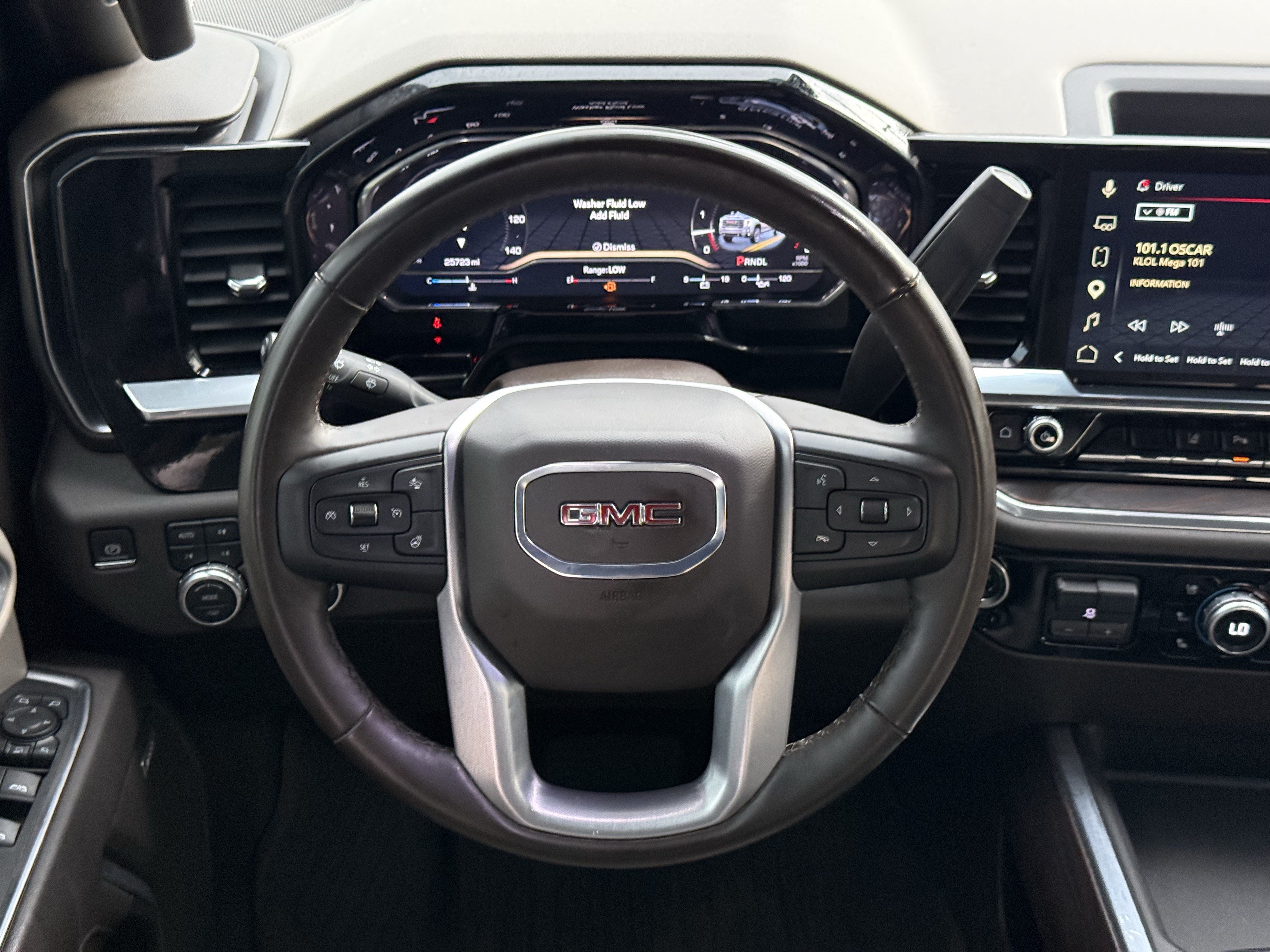 Used 2025 GMC Sierra 2500 SLT AWD/4WD image 14