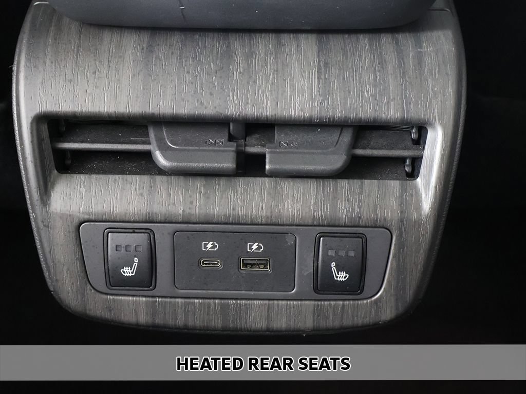 Used 2024 Nissan Ariya AWD image 11