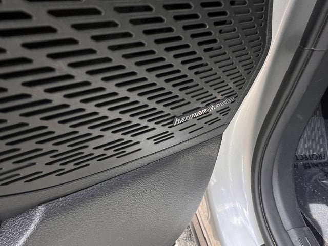 Used 2024 Hyundai Palisade Limited FWD image 12