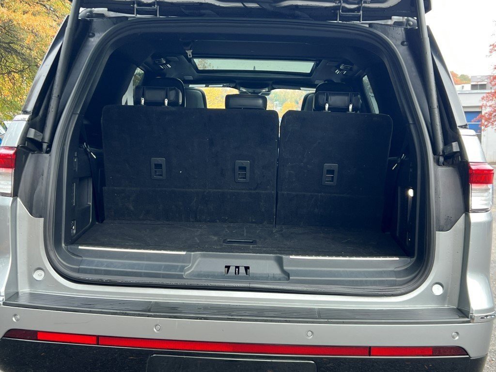 Certified 2023 Lincoln Navigator Reserve image 16