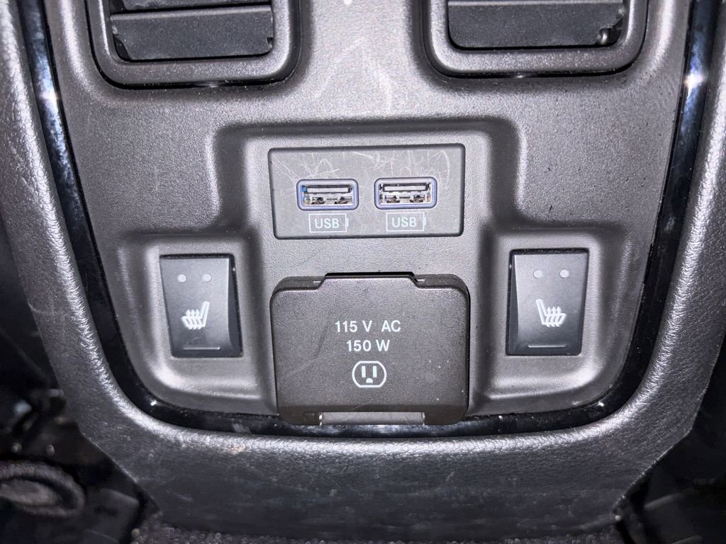 Used 2024 Dodge Durango GT image 33