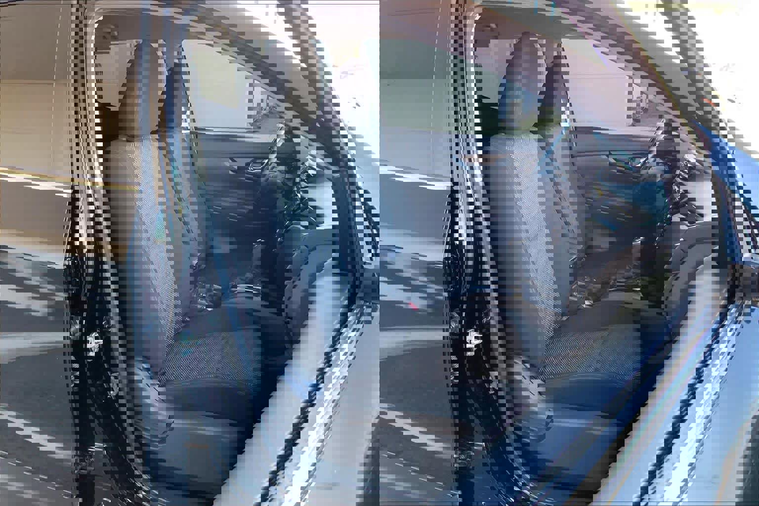 Used 2022 Nissan Rogue Sport SV image 9