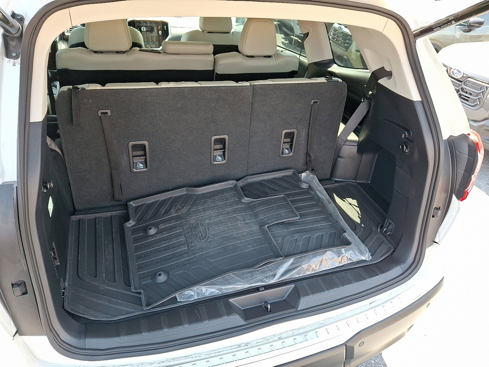 Certified 2024 Subaru Ascent Limited w/ Popular Package #2 image 42