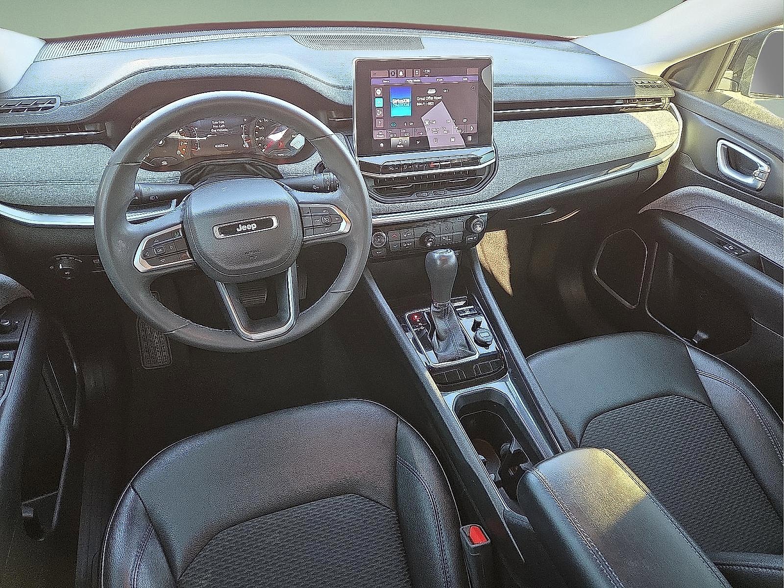 Used 2022 Jeep Compass Latitude image 11