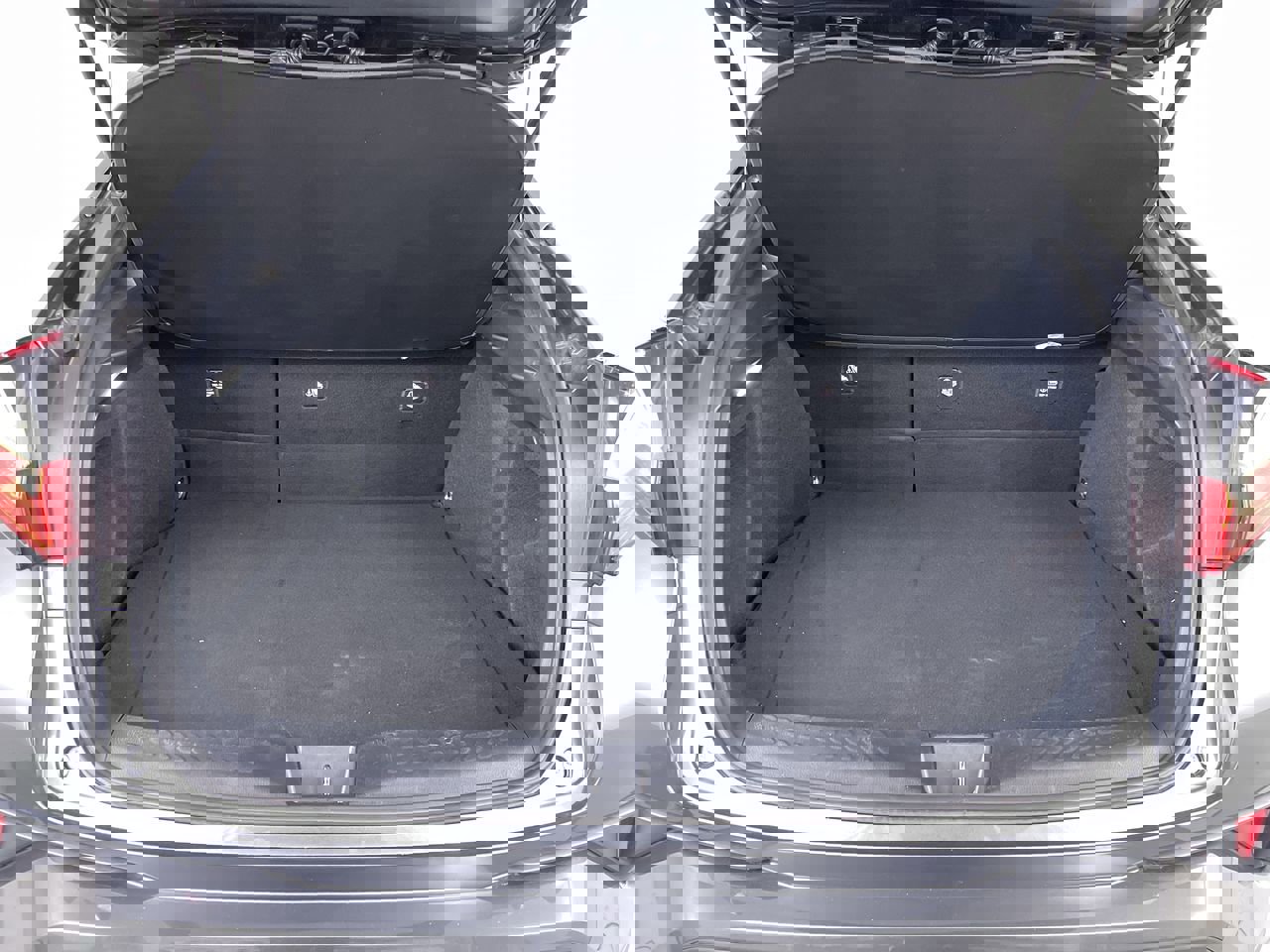 Used 2021 Toyota C-HR LE image 20