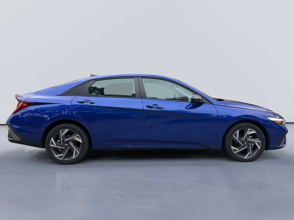 Used 2025 Hyundai Elantra SEL FWD video 2