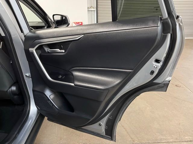 Used 2019 Toyota RAV4 XLE w/ Convenience Package AWD/4WD image 15