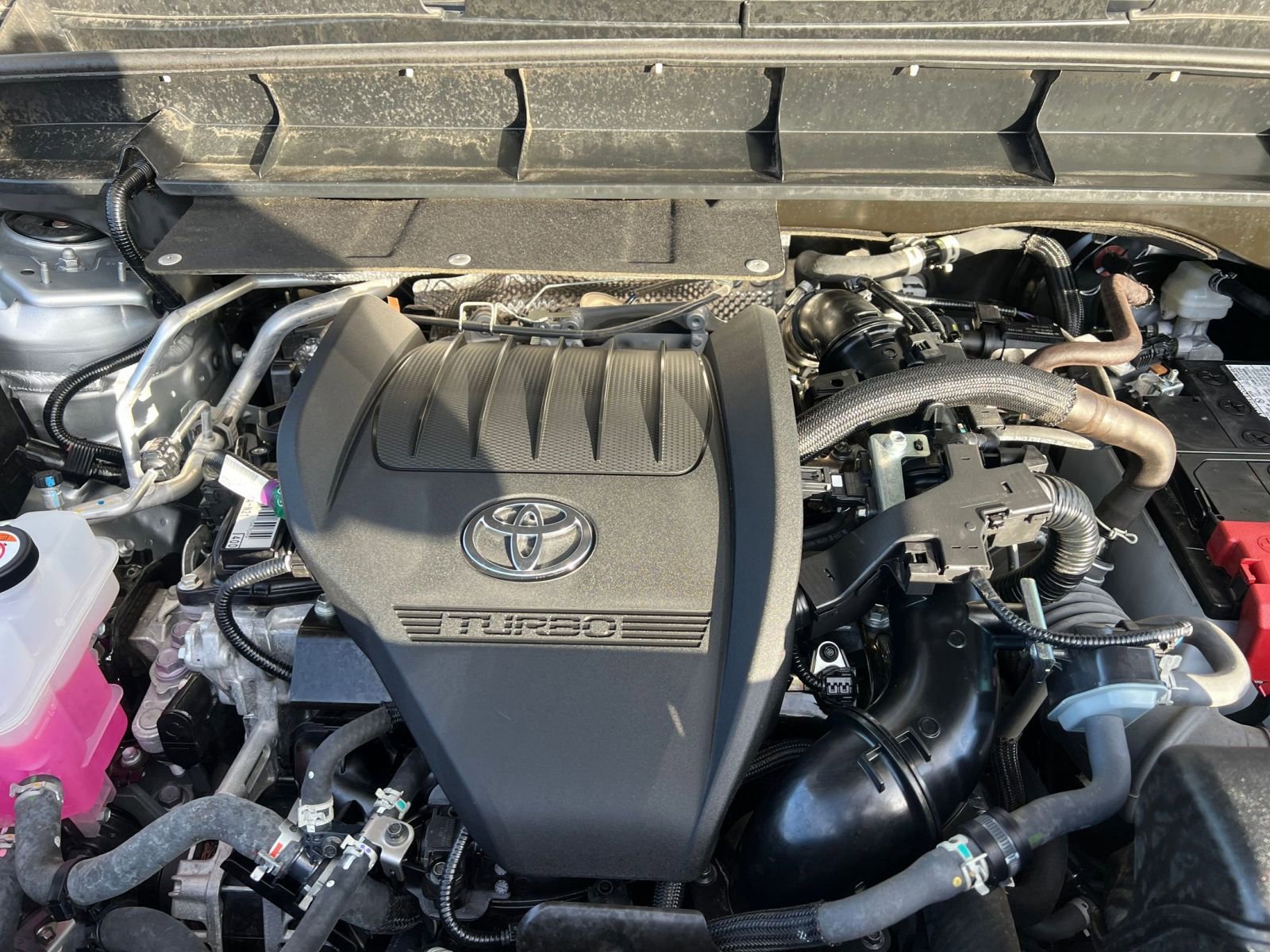 Used 2025 Toyota Highlander LE image 34