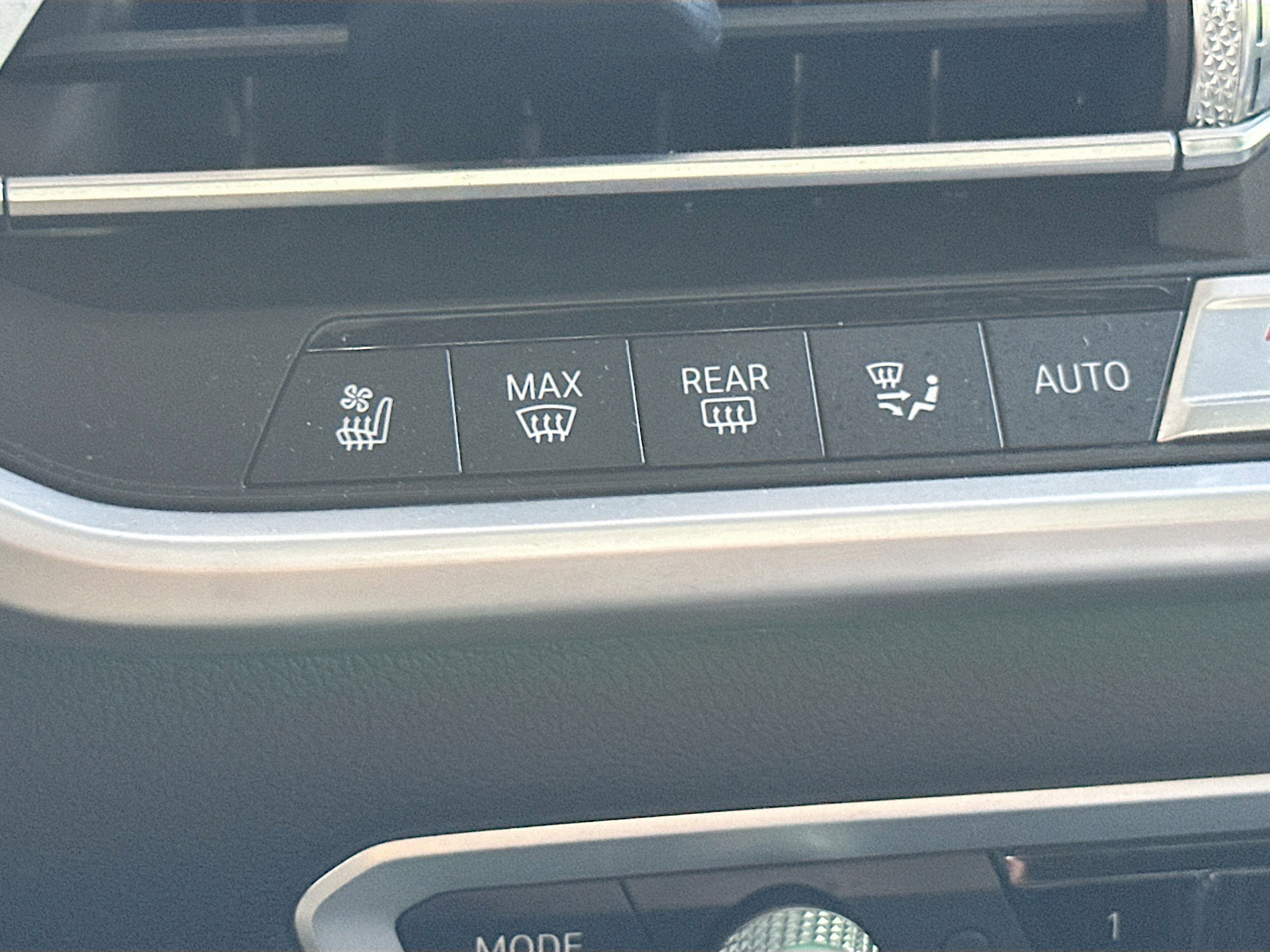 Certified 2022 BMW X7 M50i image 21