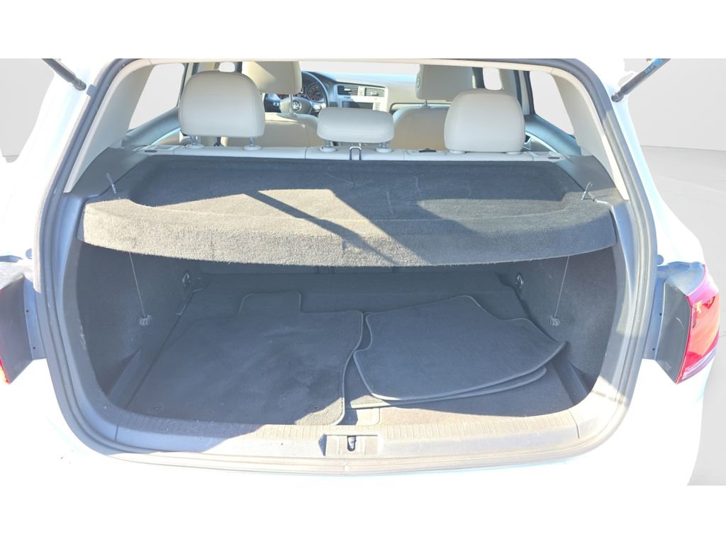 Used 2017 Volkswagen Golf SE FWD image 9