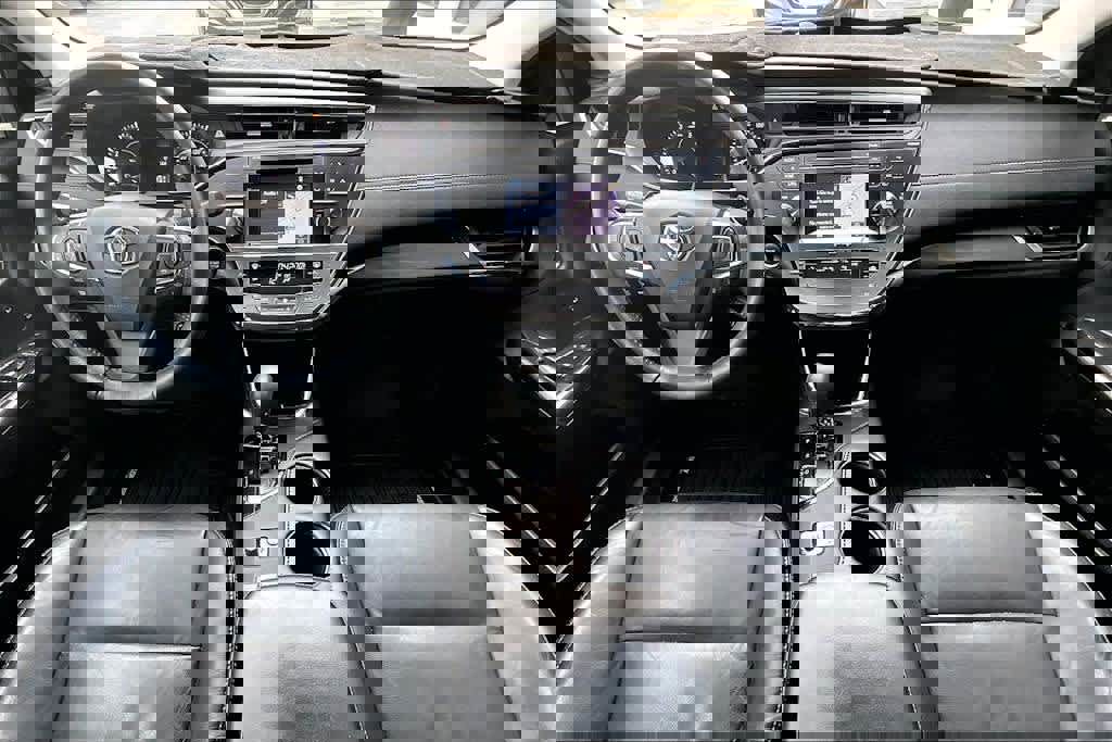 Used 2017 Toyota Avalon XLE Premium image 13