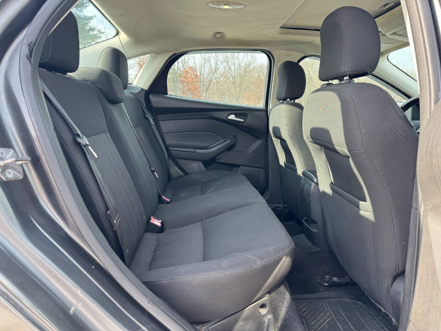 Used 2016 Ford Focus SE image 17