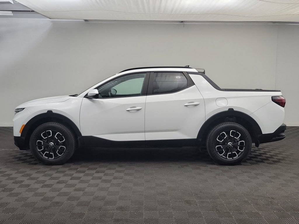 Used 2022 Hyundai Santa Cruz SEL Premium image 2