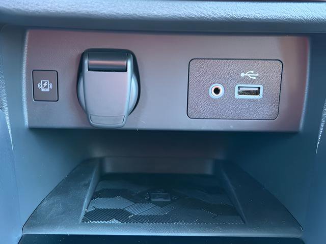 Certified 2025 Nissan Versa SV w/ Trunk Package image 33