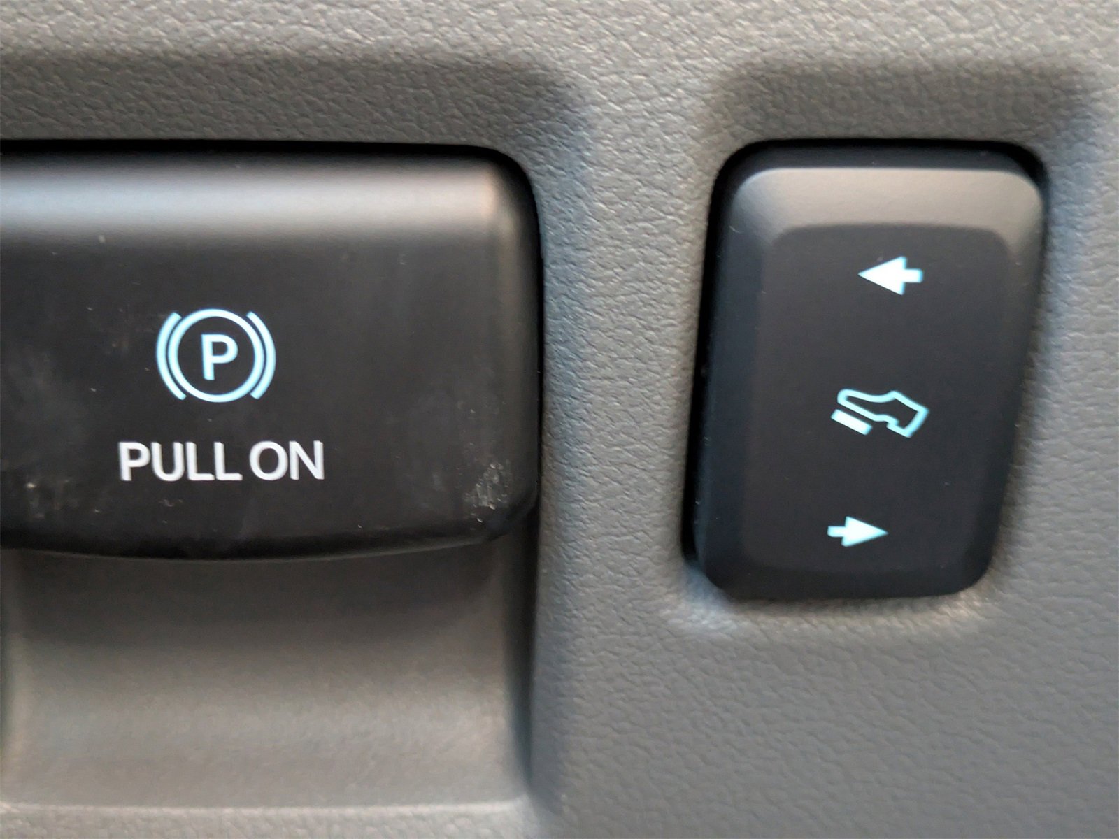 New 2025 Ford F150 XLT w/ Equipment Group 303A High image 12