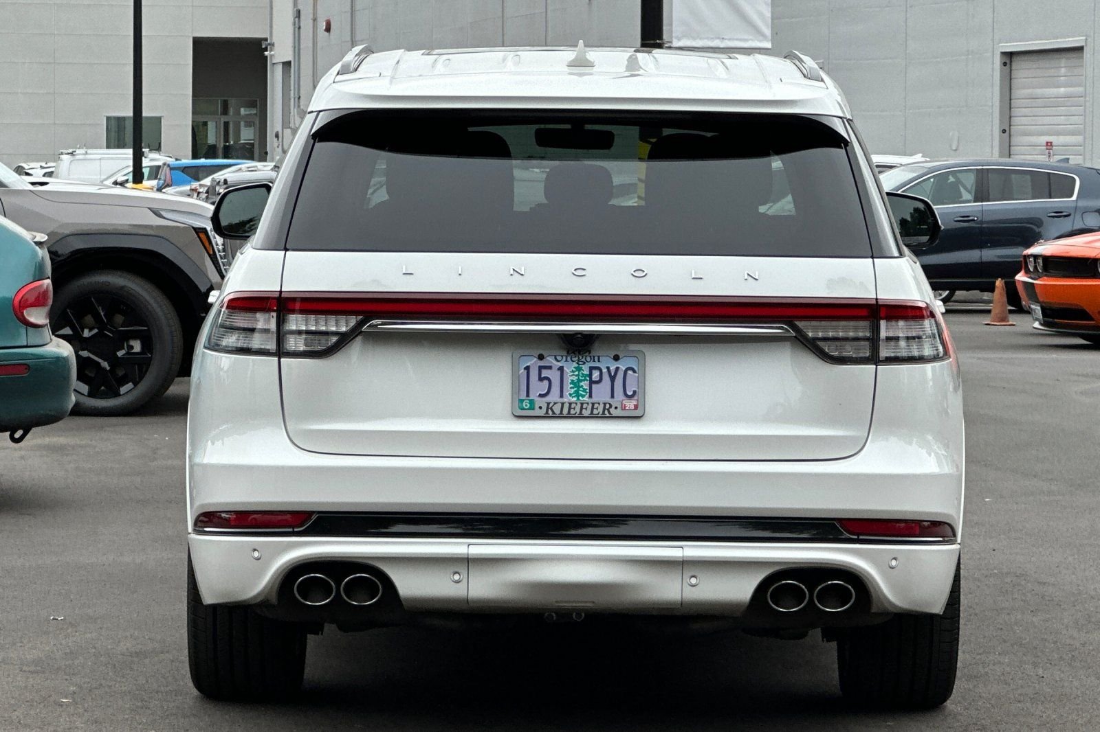 Used 2023 Lincoln Aviator Reserve w/ Equipment Group 201A RWD image 5
